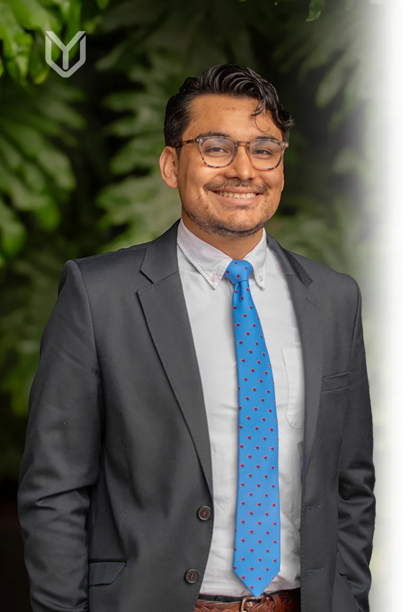 Daniel Rubiano, abogado en Uribe Yáñez. Experiencia en derecho corporativo, contratos, protección de datos y derecho de la competencia.