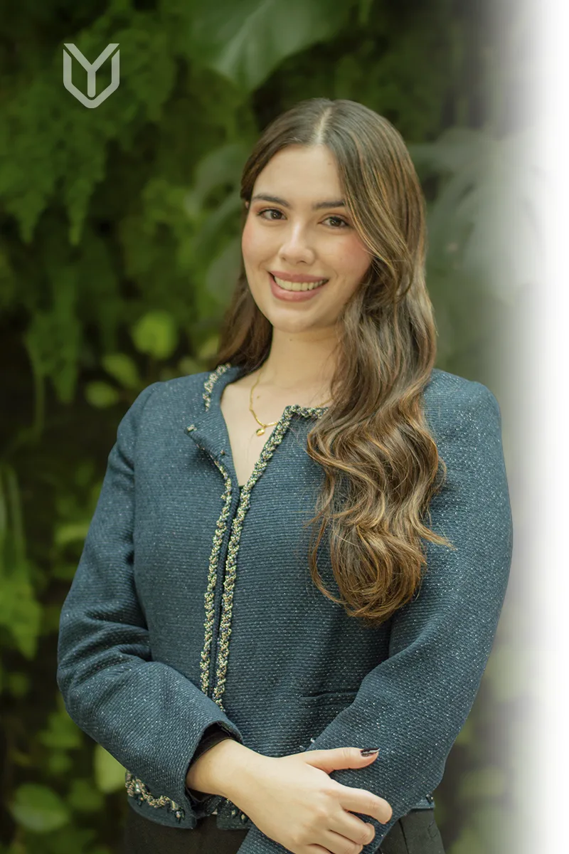 Melanie Valdés, abogada en Uribe Yáñez. Experta en derecho de la competencia, protección de datos y cumplimiento normativo.